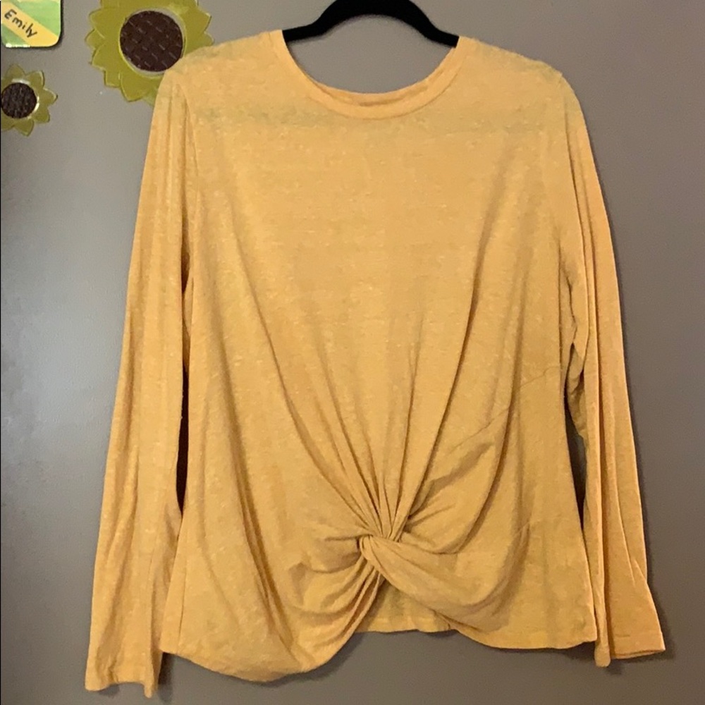 Knotted Front Long Sleeve Tee